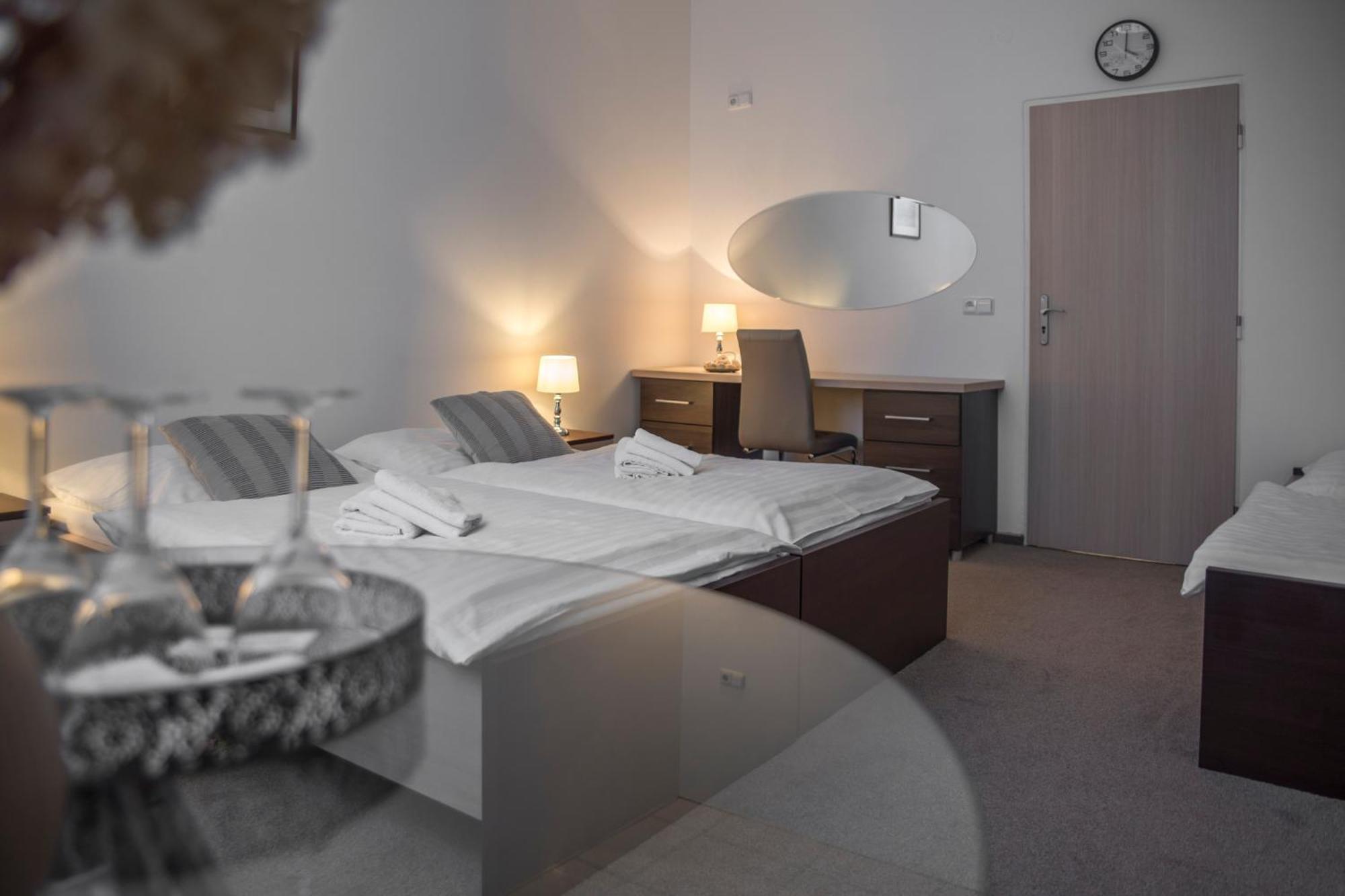 CLASSIC apartmány Třinec Exterior foto