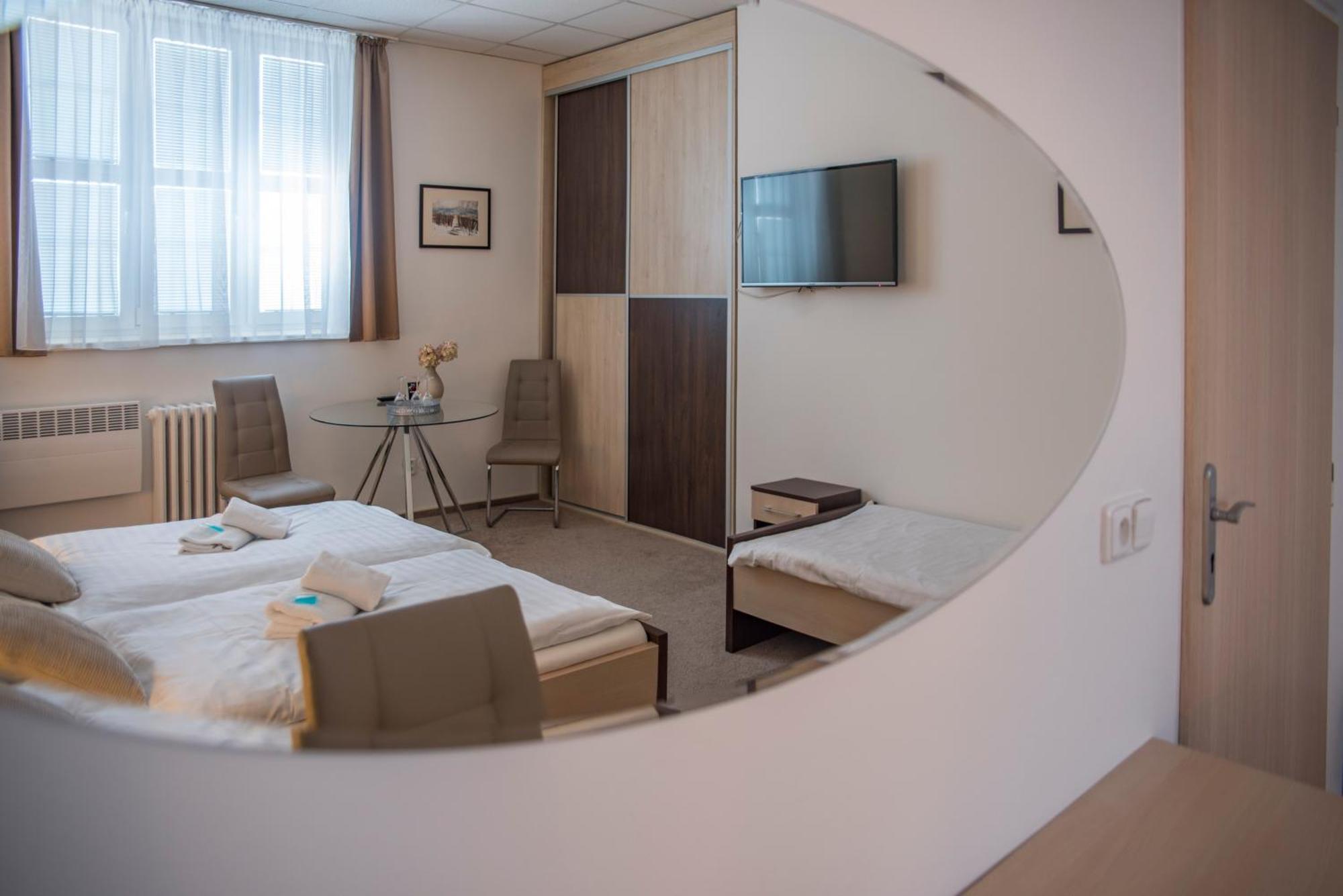 CLASSIC apartmány Třinec Exterior foto